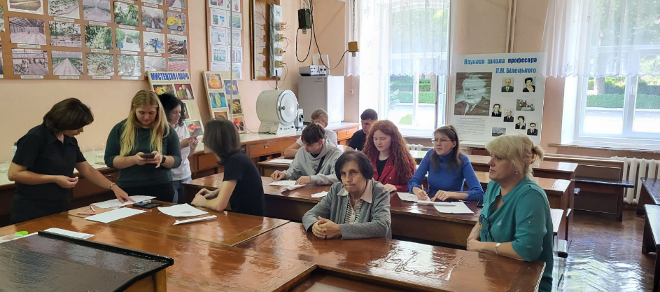 Робота гуртка кафедри овочівництва з відпрацювання методики передпосівної підготовки насіння